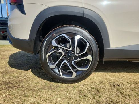 New 2026 Chevrolet Trax RS w/ Sunroof Package image 5