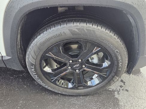 Used 2026 Chevrolet Equinox LT w/ Midnight Edition FWD image 13