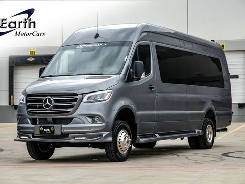 Used 2023 Mercedes-Benz Sprinter 3500 image 1