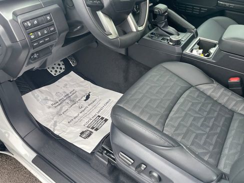 New 2025 Toyota Tacoma TRD Sport image 26