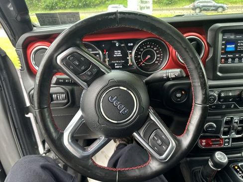 Used 2021 Jeep Wrangler Unlimited Rubicon w/ Cold Weather Group AWD/4WD image 13