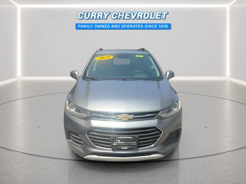 Used 2019 Chevrolet Trax LT w/ LT Convenience Package AWD/4WD image 4