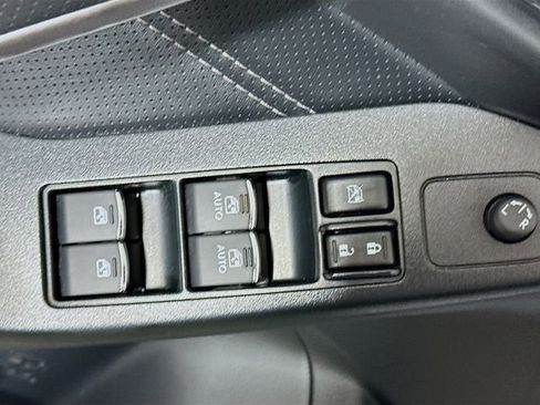 Used 2017 Subaru Forester 2.5i Touring w/ Popular Package #2 image 18