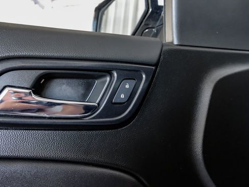 Used 2019 GMC Yukon SLT w/ Open Road Package image 47