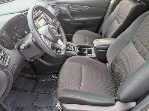 Used 2020 Nissan Rogue SV w/ Premium Package AWD/4WD image 17