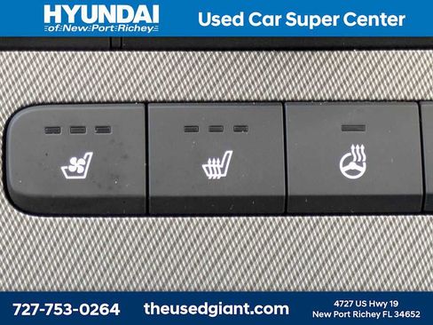 Certified 2025 Hyundai Palisade SEL FWD image 34