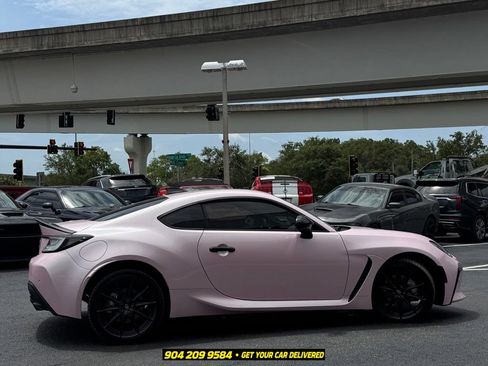Used 2023 Toyota GR86 Premium w/ ALL Weather Mat Package (TMS) RWD image 8
