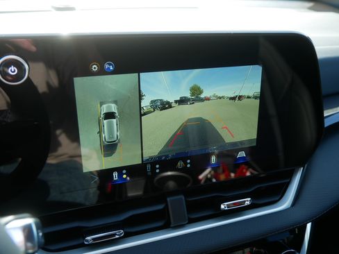 New 2026 Chevrolet Equinox LT AWD/4WD image 13