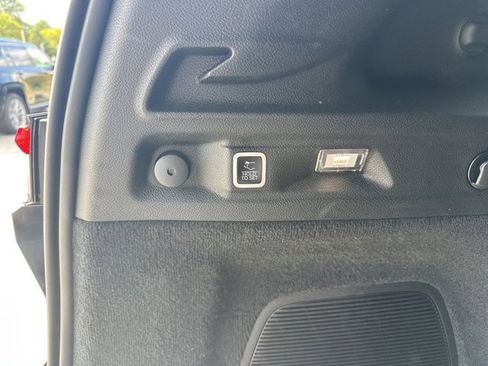 Used 2025 Jeep Grand Cherokee L Summit w/ Obsidian Package image 11