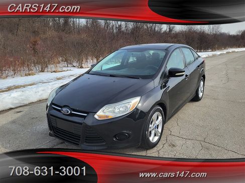 Used 2013 Ford Focus SE FWD image 1