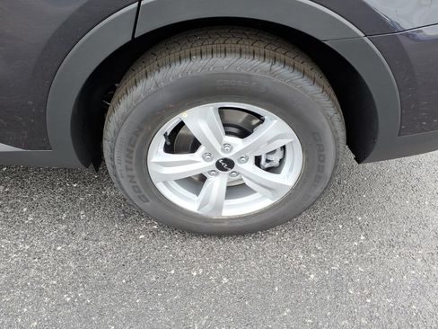 Certified 2026 Kia Sorento LX FWD image 8
