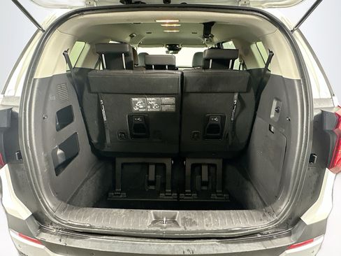 Used 2026 Kia Carnival FWD image 30