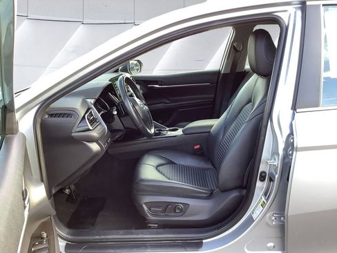 Used 2023 Toyota Camry SE image 7