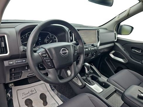Used 2026 Nissan Frontier SV w/ SV Convenience Package RWD image 13