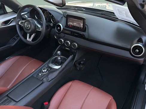 Used 2023 MAZDA MX-5 Miata Grand Touring RWD image 23