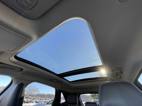 Used 2020 Ford Escape Titanium image 17