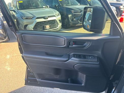 Used 2025 Toyota Land Cruiser image 31