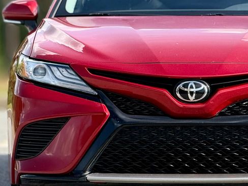 Used 2019 Toyota Camry XSE image 14