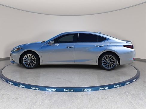 Used 2022 Lexus ES 300h Ultra Luxury image 7