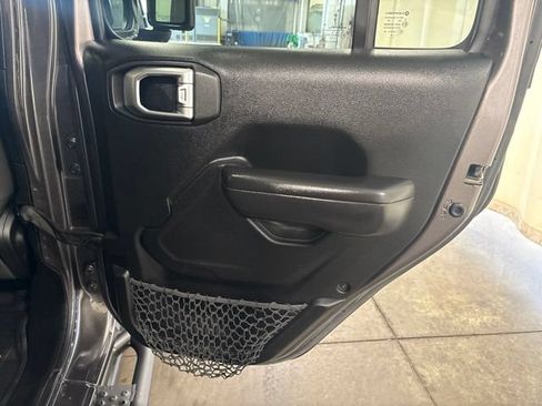 Used 2019 Jeep Wrangler Unlimited Rubicon w/ LED Lighting Group AWD/4WD image 47