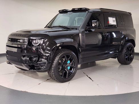 New 2026 Land Rover Defender 110 X-Dynamic SE AWD/4WD image 2