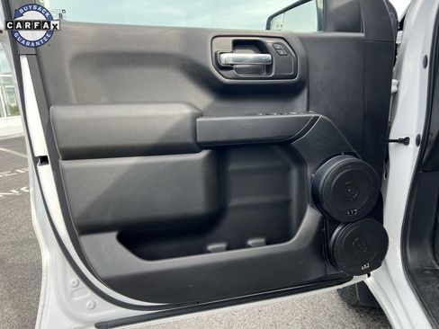 Used 2020 Chevrolet Silverado 1500 Custom w/ Custom Value Package image 9