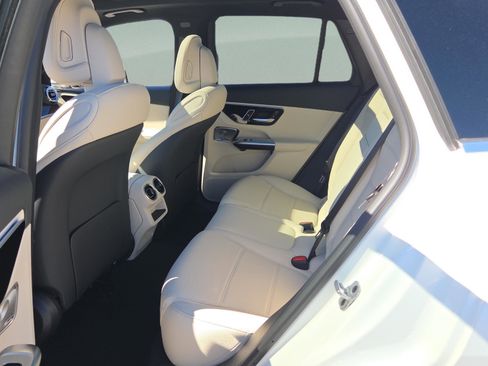 New 2026 Mercedes-Benz GLC 300 image 25