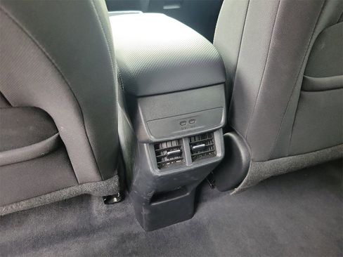 Used 2025 Chevrolet Equinox LT image 10