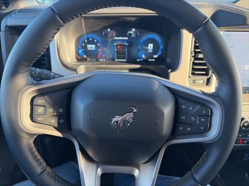New 2025 Ford Bronco Outer Banks w/ Sasquatch Package image 21