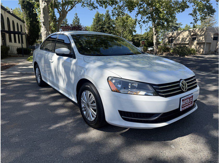 Used 2015 Volkswagen Passat 1.8T S FWD image 1