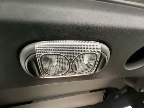 Used 2018 Jeep Wrangler Unlimited Sport w/ Connectivity Group AWD/4WD image 20