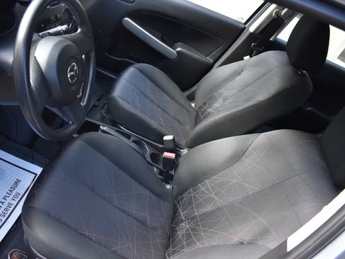 Used 2013 MAZDA MAZDA2 Sport FWD image 12