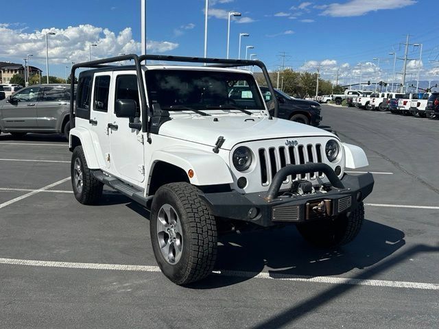 Used 2016 Jeep Wrangler Unlimited Sahara w/ Connectivity Group AWD/4WD image 10