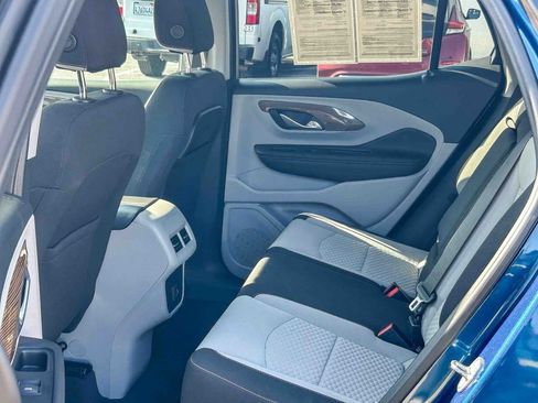 Used 2020 GMC Terrain SLE w/ LPO, Cargo Package FWD image 19