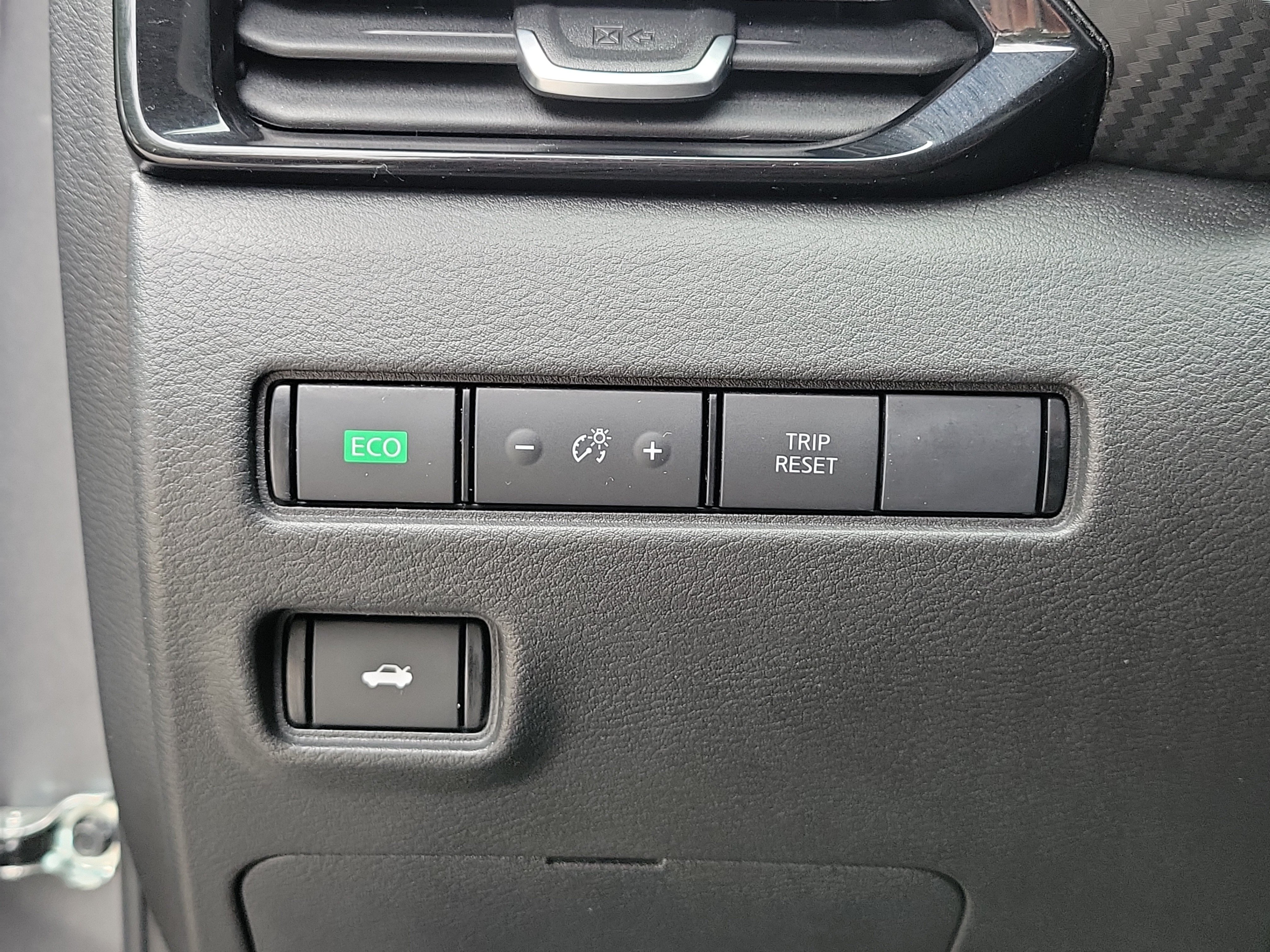 Certified 2025 Nissan Sentra SV FWD image 30