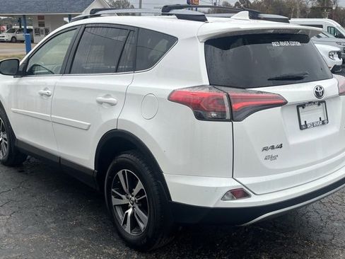 Used 2017 Toyota RAV4 XLE image 6