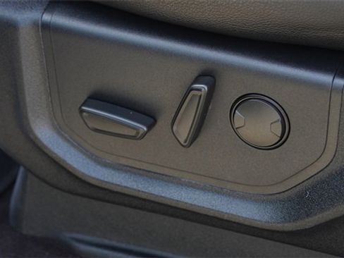 Used 2019 Ford F150 Lariat image 19