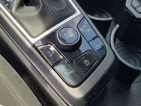 Used 2025 Kia Sportage LX FWD image 27