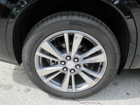 Certified 2025 Cadillac XT6 Premium Luxury w/ Platinum Package AWD/4WD image 9
