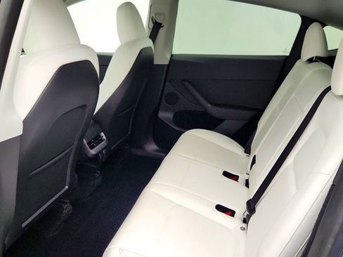 Used 2023 Tesla Model Y Long Range AWD/4WD image 26