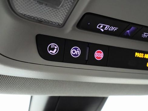 Used 2020 GMC Acadia SLT image 20