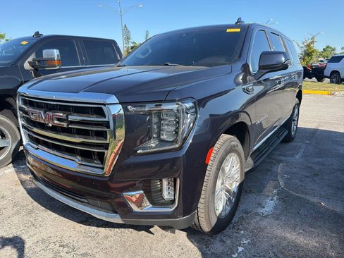 Used 2021 GMC Yukon SLT w/ Rear Media and Nav Package image 4