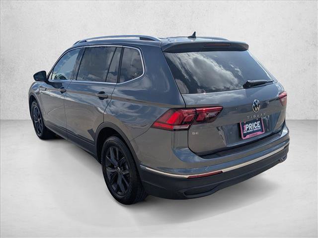 Used 2024 Volkswagen Tiguan SE w/ Panoramic Sunroof Package FWD image 8