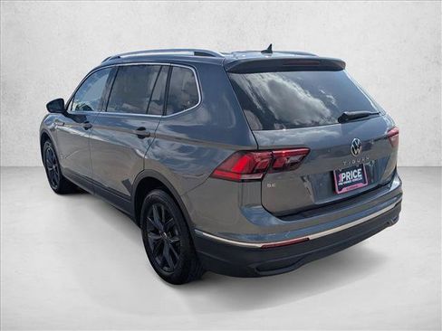 Used 2024 Volkswagen Tiguan SE w/ Panoramic Sunroof Package FWD image 8