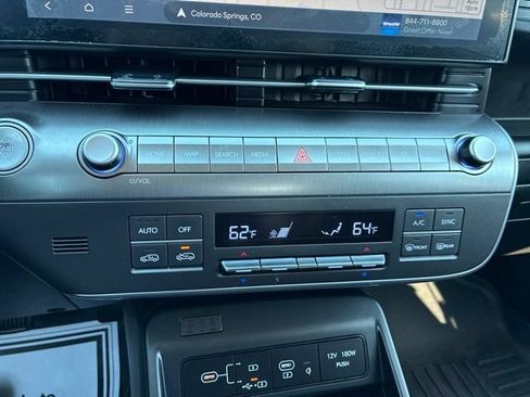 Used 2025 Hyundai Kona SEL AWD/4WD image 32