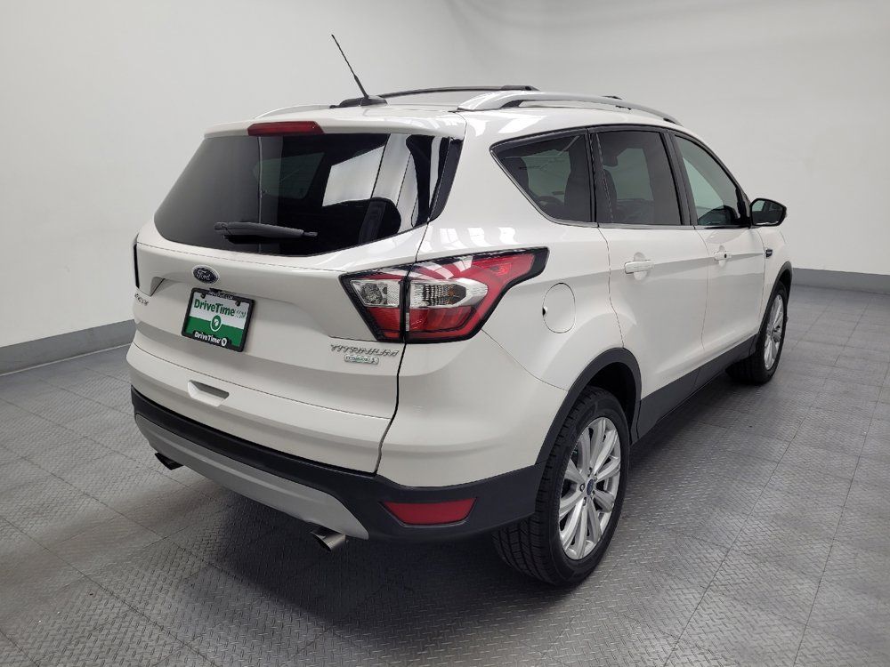 Used 2017 Ford Escape Titanium FWD image 9