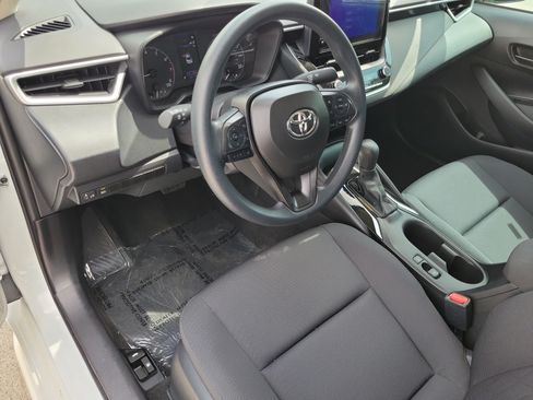 Certified 2025 Toyota Corolla LE FWD image 21