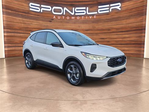 New 2026 Ford Escape ST-Line w/ Tech Pack #1 image 8