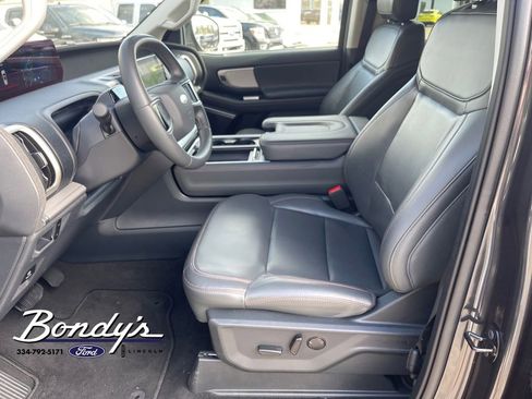 Used 2025 Ford Expedition Max Active image 10