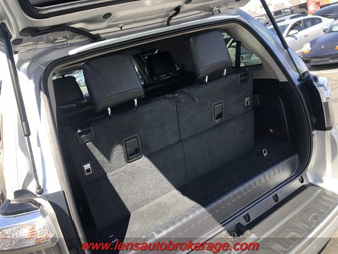 Used 2014 Toyota 4Runner Limited image 18